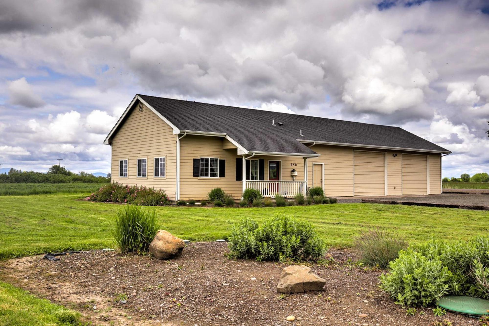 The Farm House On Mount Tom Hotel Harrisburg Exterior foto